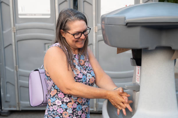Best Luxury portable toilet rental  in Olympia Heights, FL